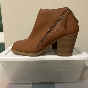 Dolce Vita booties